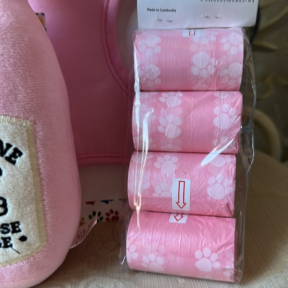NWT female dog posh bundle: size medium: harness, bandanna, toy, waste holder - Picture 4 of 7